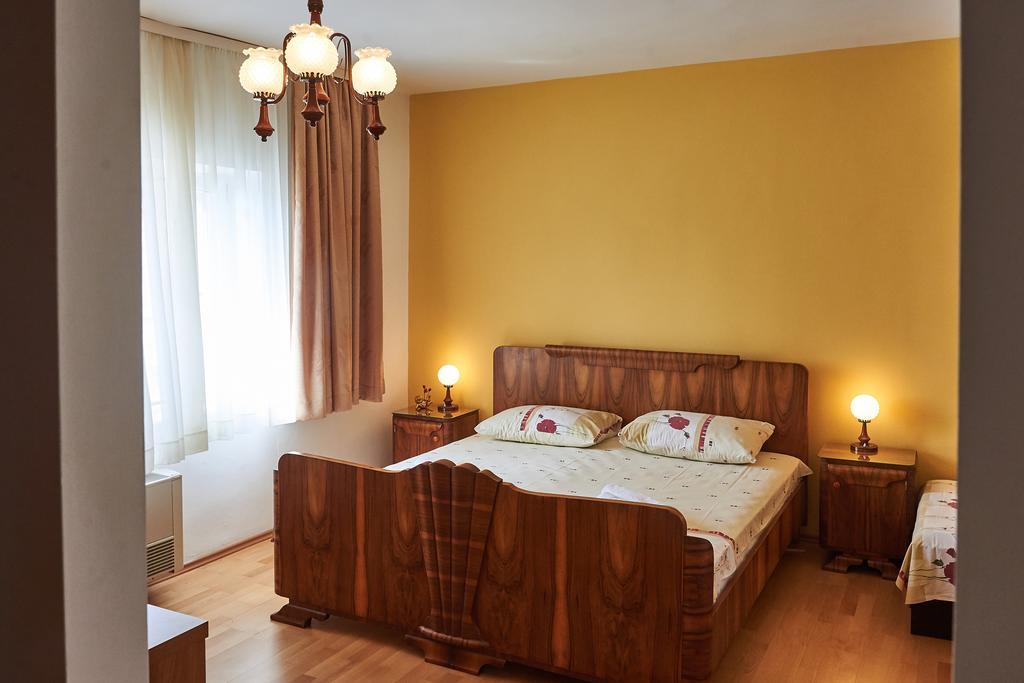 Pansion Epetium Hotel Stobrec Exterior photo